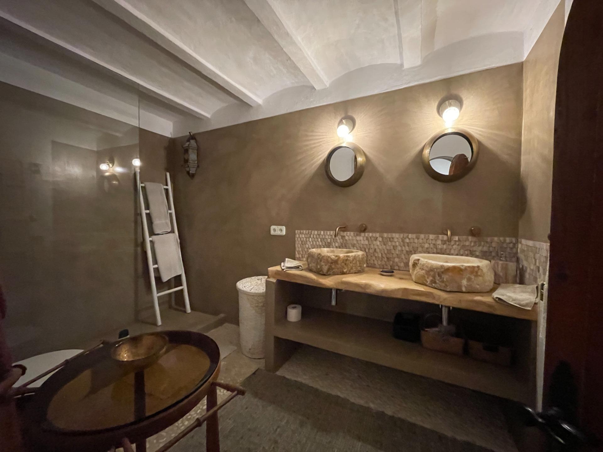 VILLA PARAISO