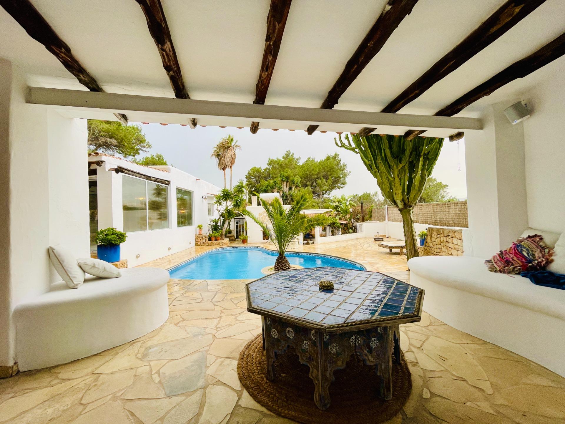VILLA PARAISO
