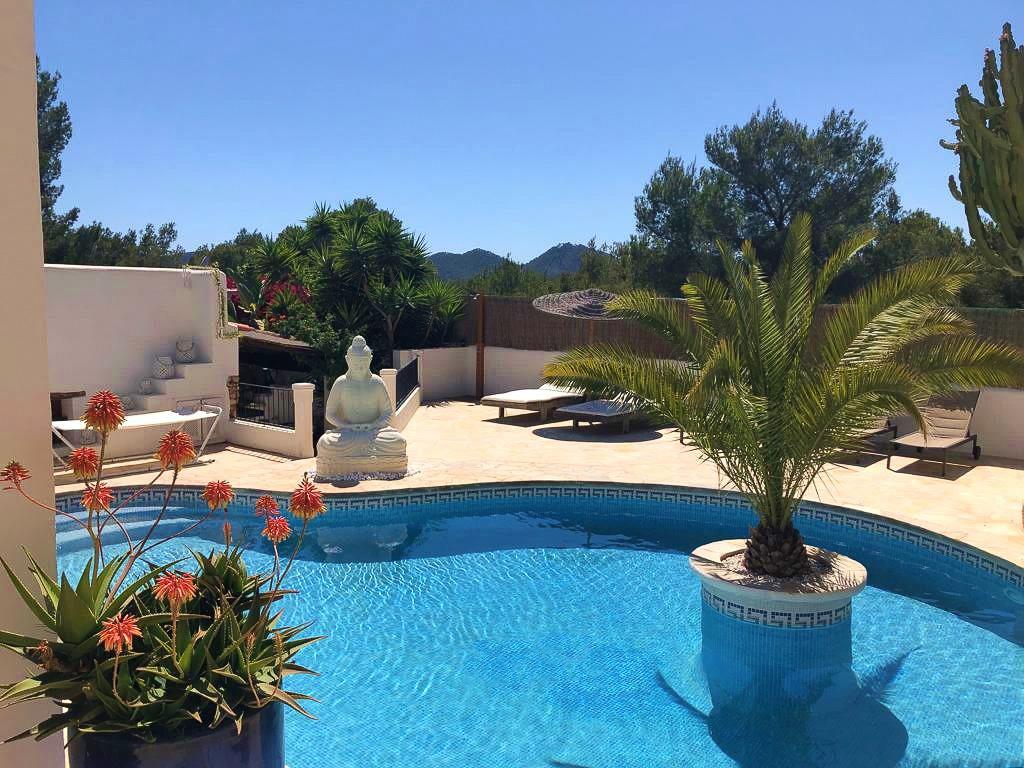 VILLA PARAISO