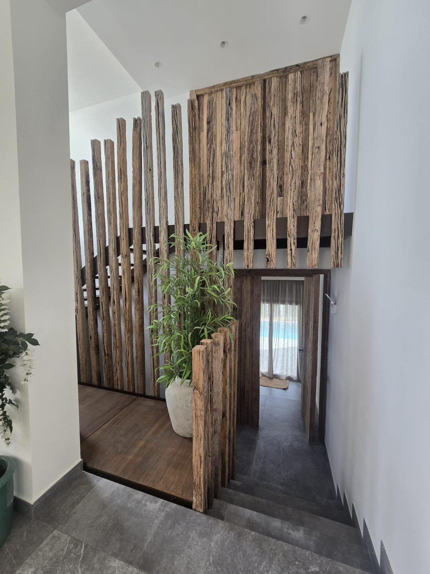Villa Timber Essence