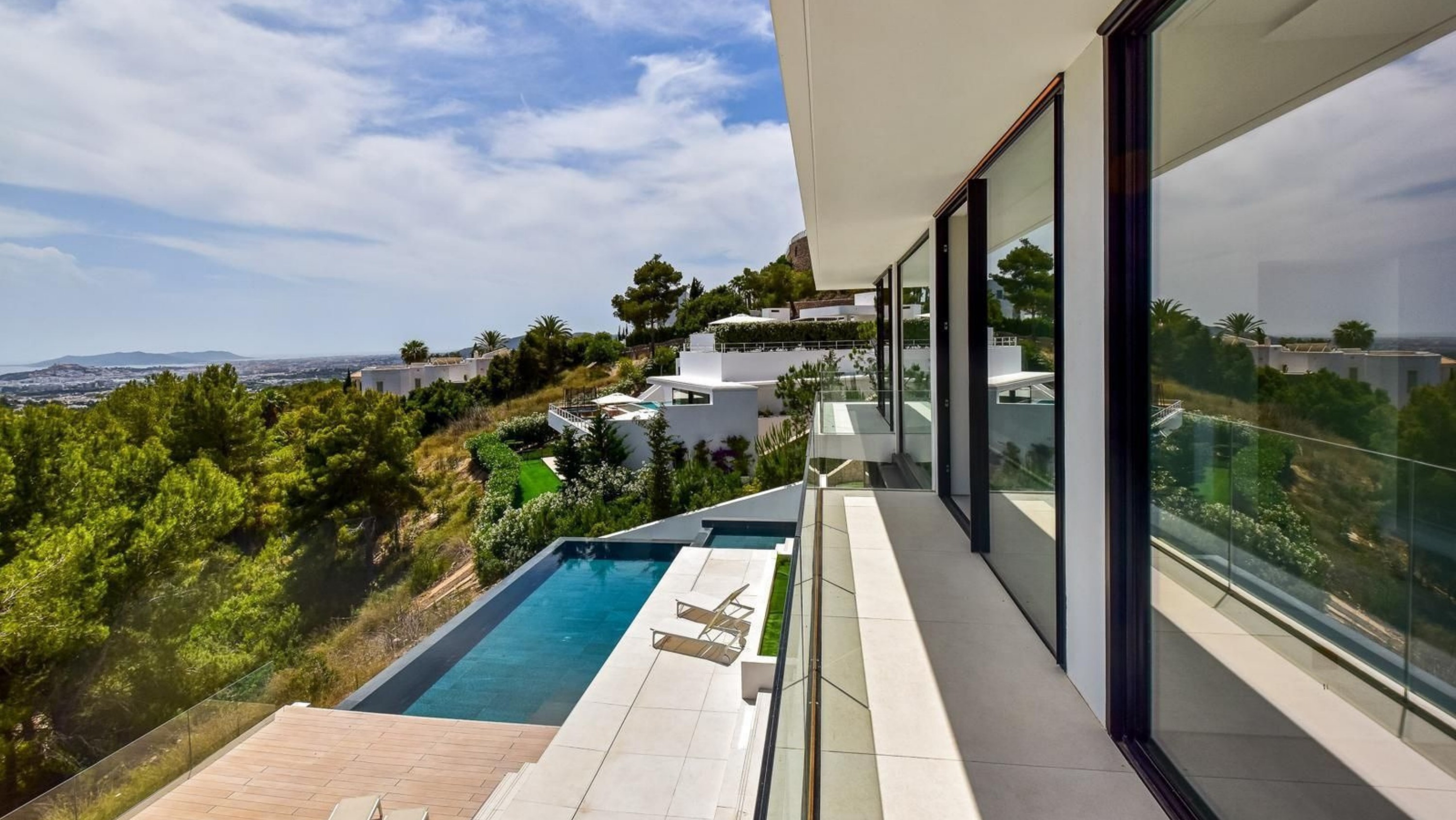 VILLA BOSTON