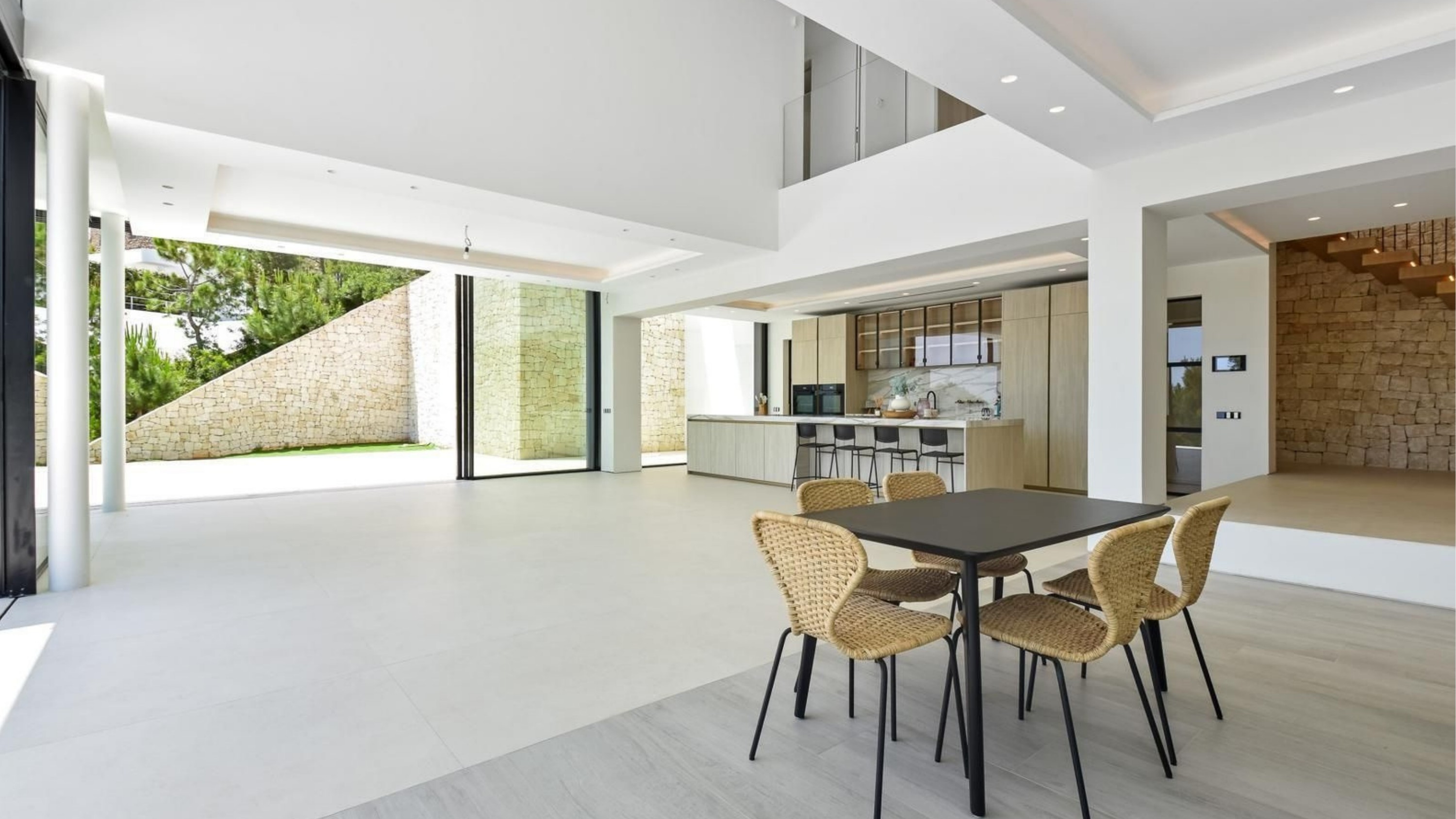 VILLA BOSTON