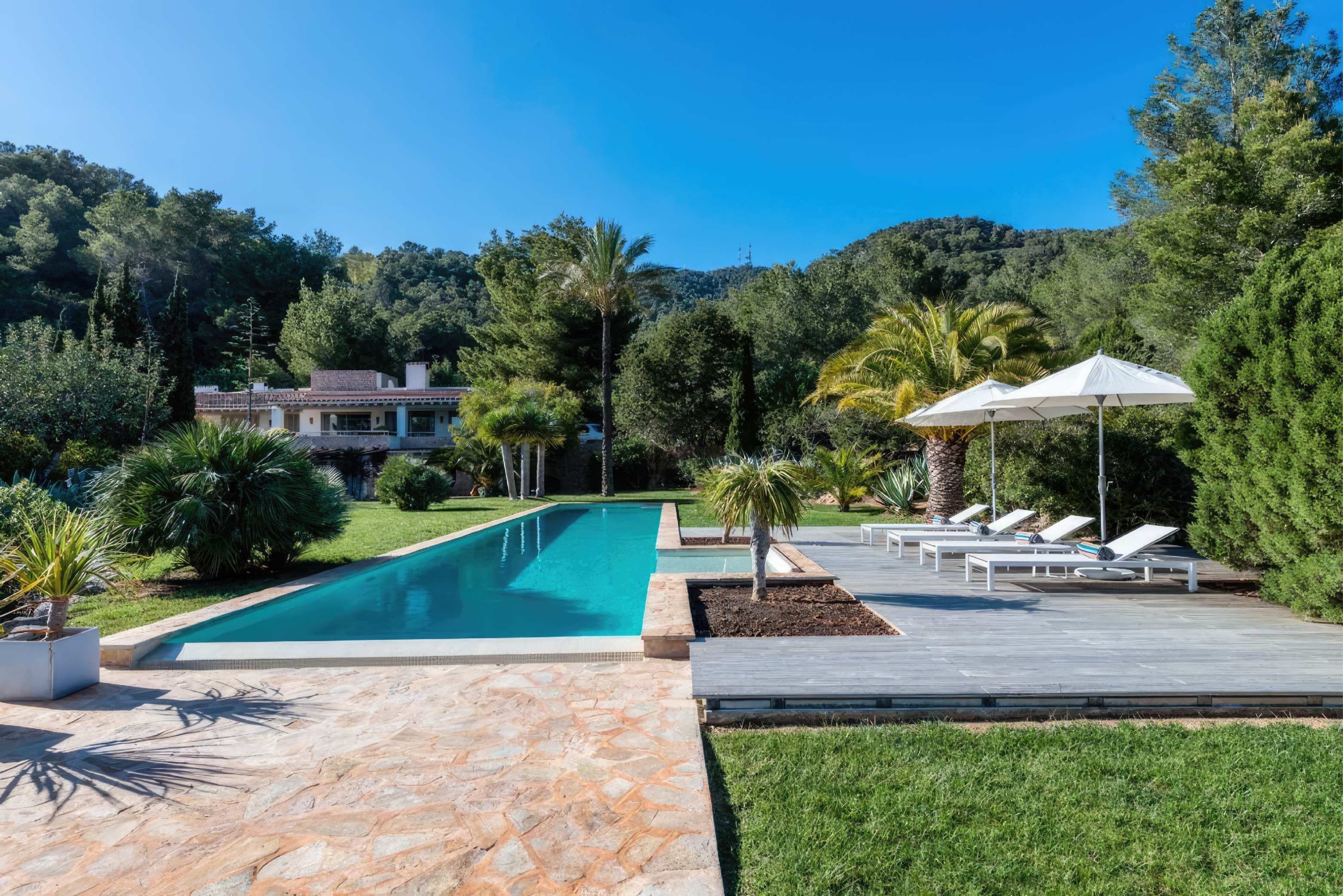 VILLA NESKA