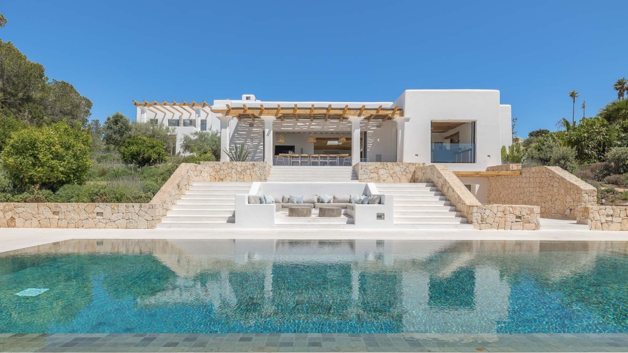 VILLA SOLARYS