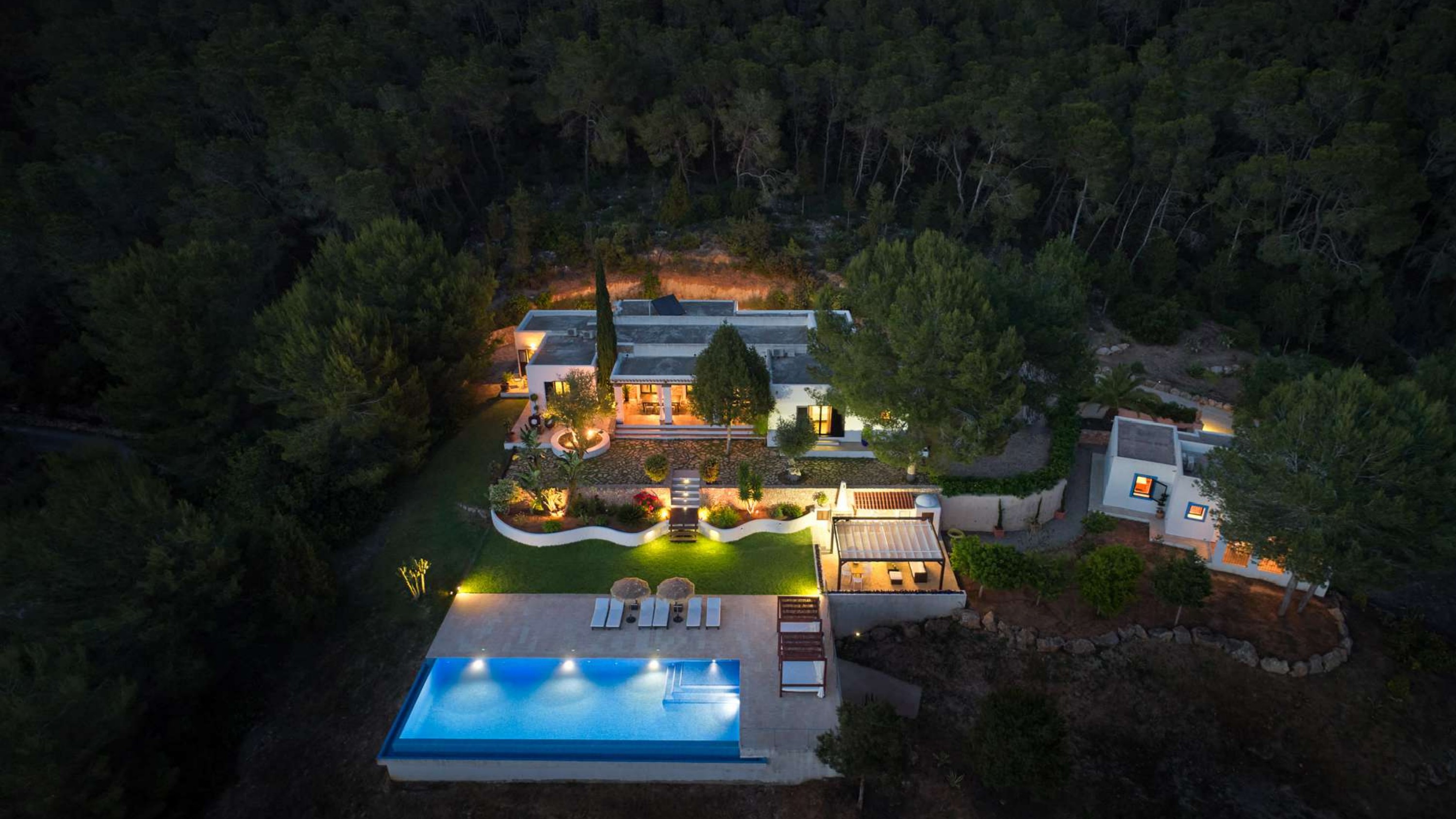 VILLA TORO