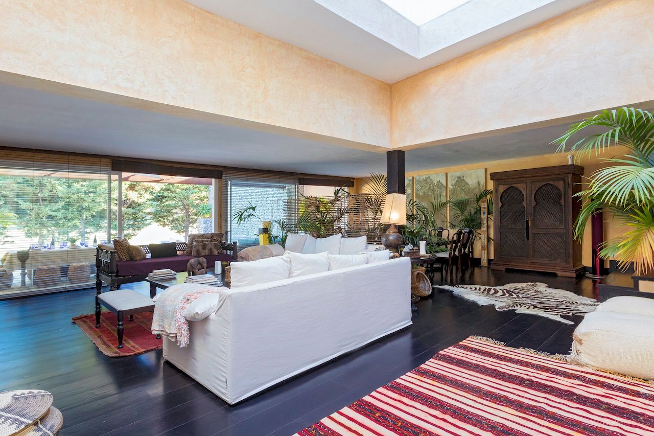 Villa Bali, Roca Llisa