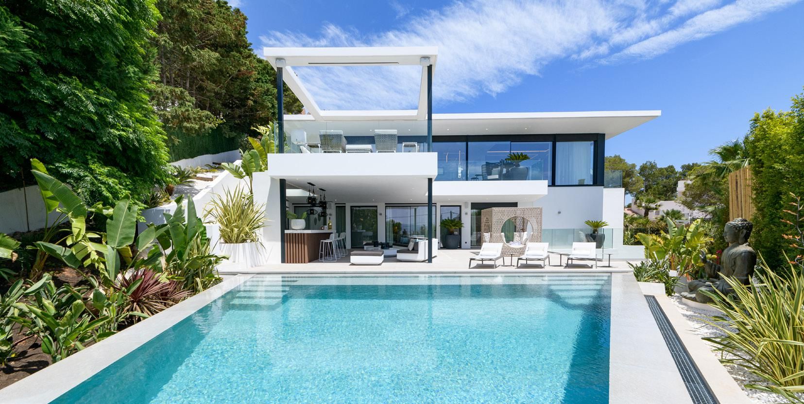 Villa Sakura, Contemporary Villa in Can Pep Simó with Panoramic Sea Views