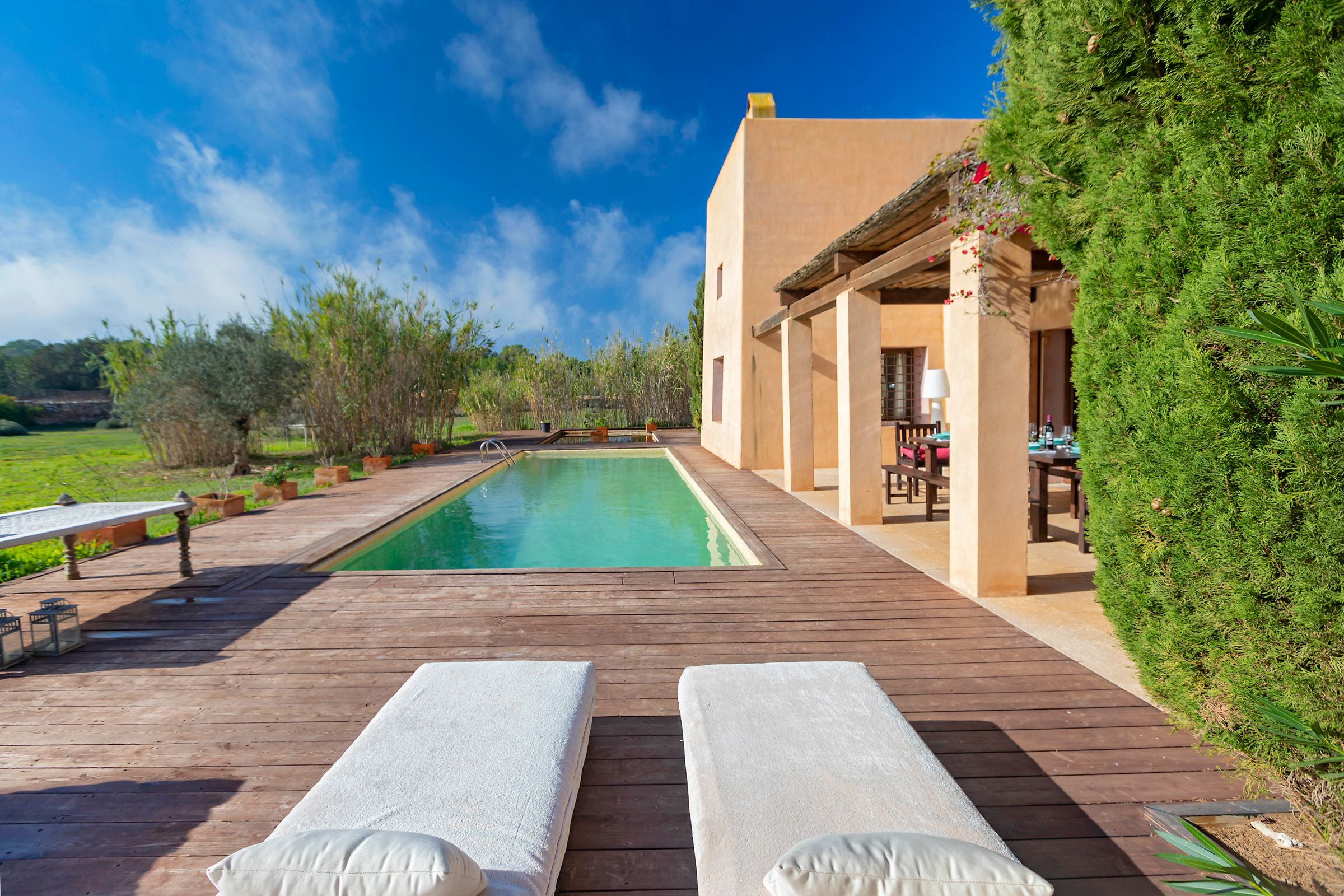 Villa Lontananza – Private Retreat in Formentera with Expansive Gardens