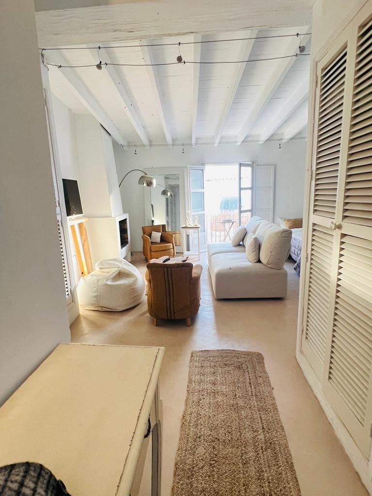 Light-filled Loft Penthouse, Dalt Vila