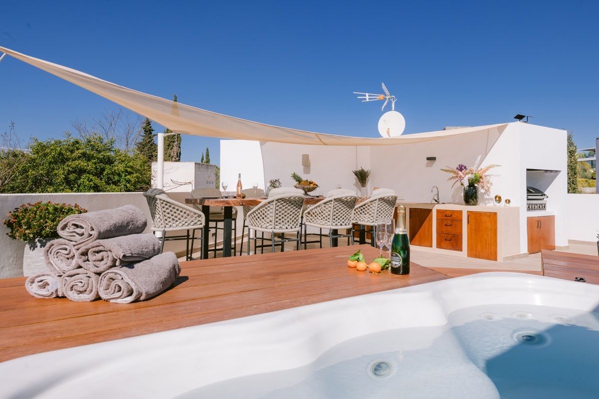 LUXURY TALAMANCA 2