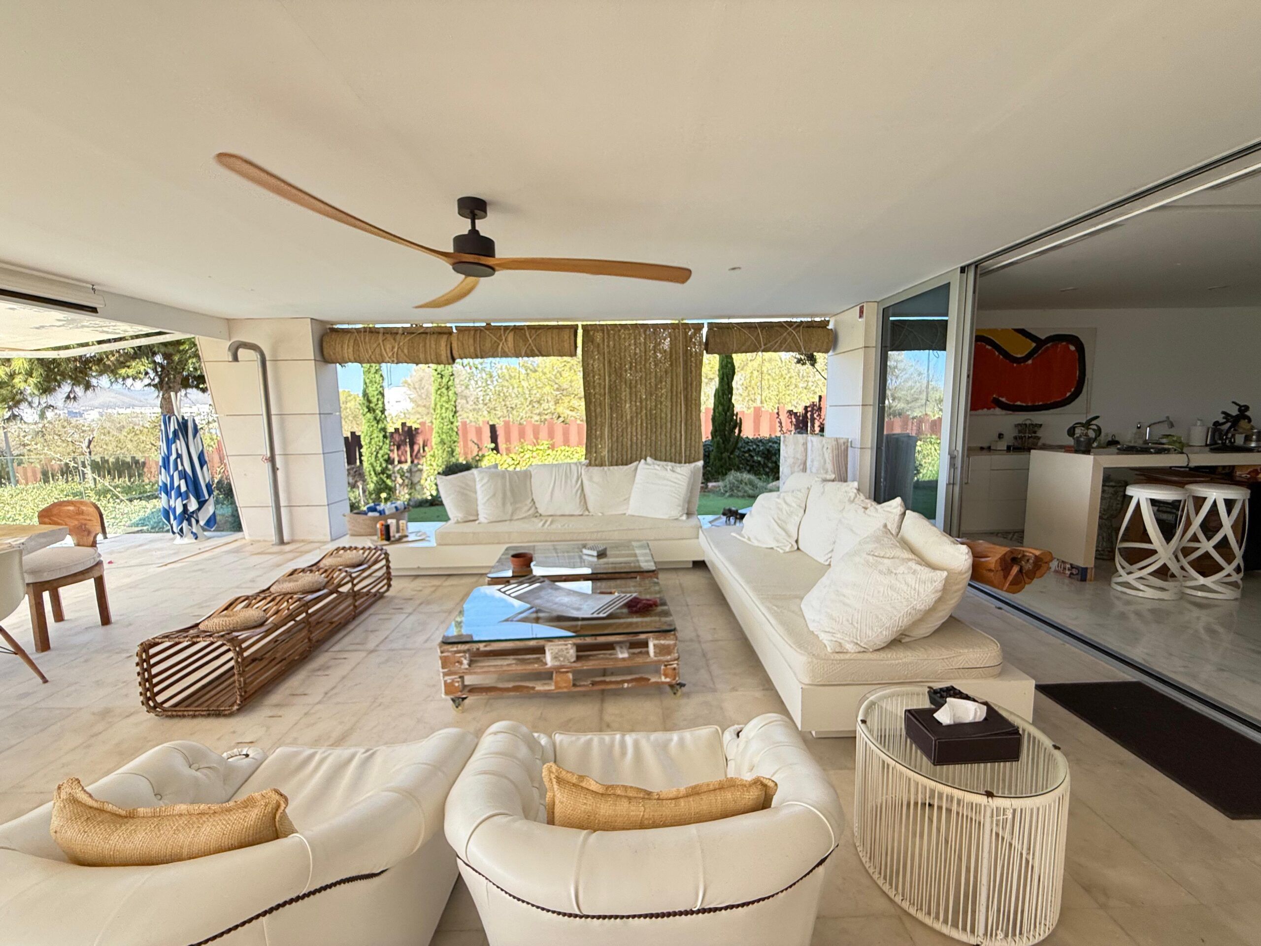 Es Pouet, Talamanca | Frontline Sea Residence with Infinity Pool