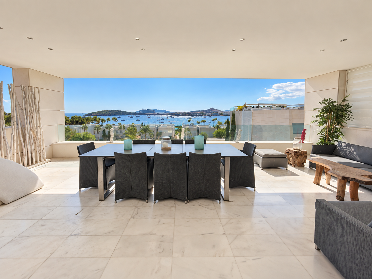 Penthouse whit Panoramic sea views  in the exlusive comunity  Es Pouet in the Bay of Talamanca