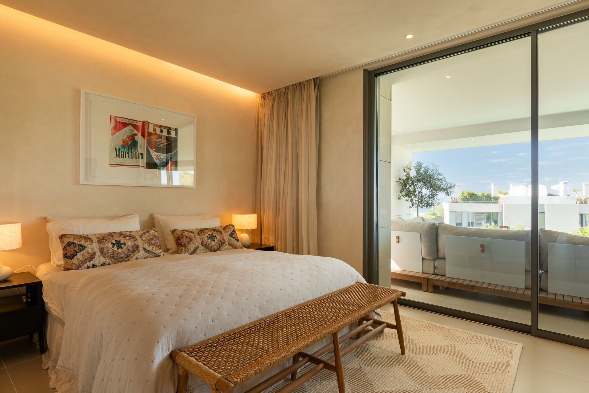 Luxury apartment White Angel