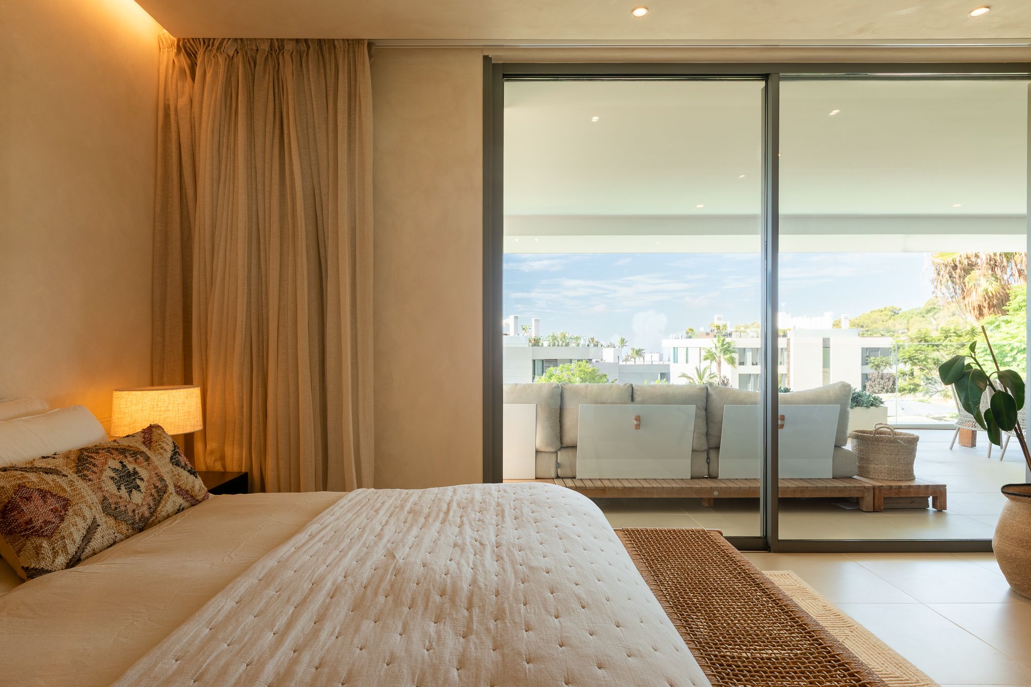 Luxury apartment White Angel