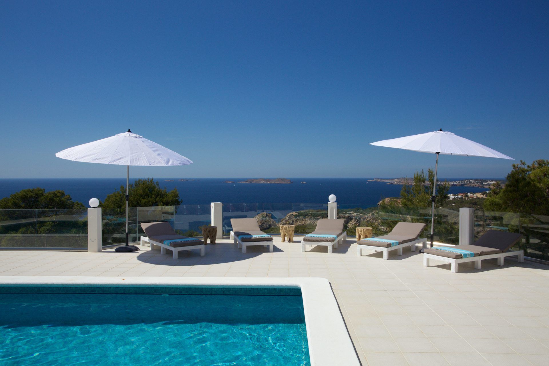 Villa Petra, Iconic Sunset Views