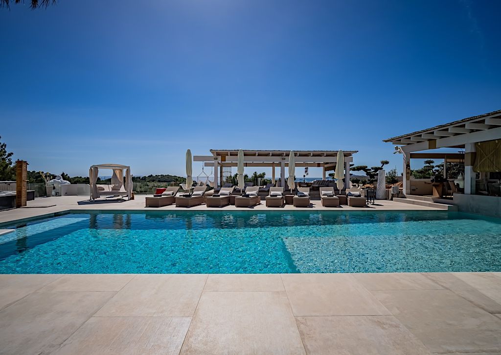 The Jungle: A Mediterranean Paradise