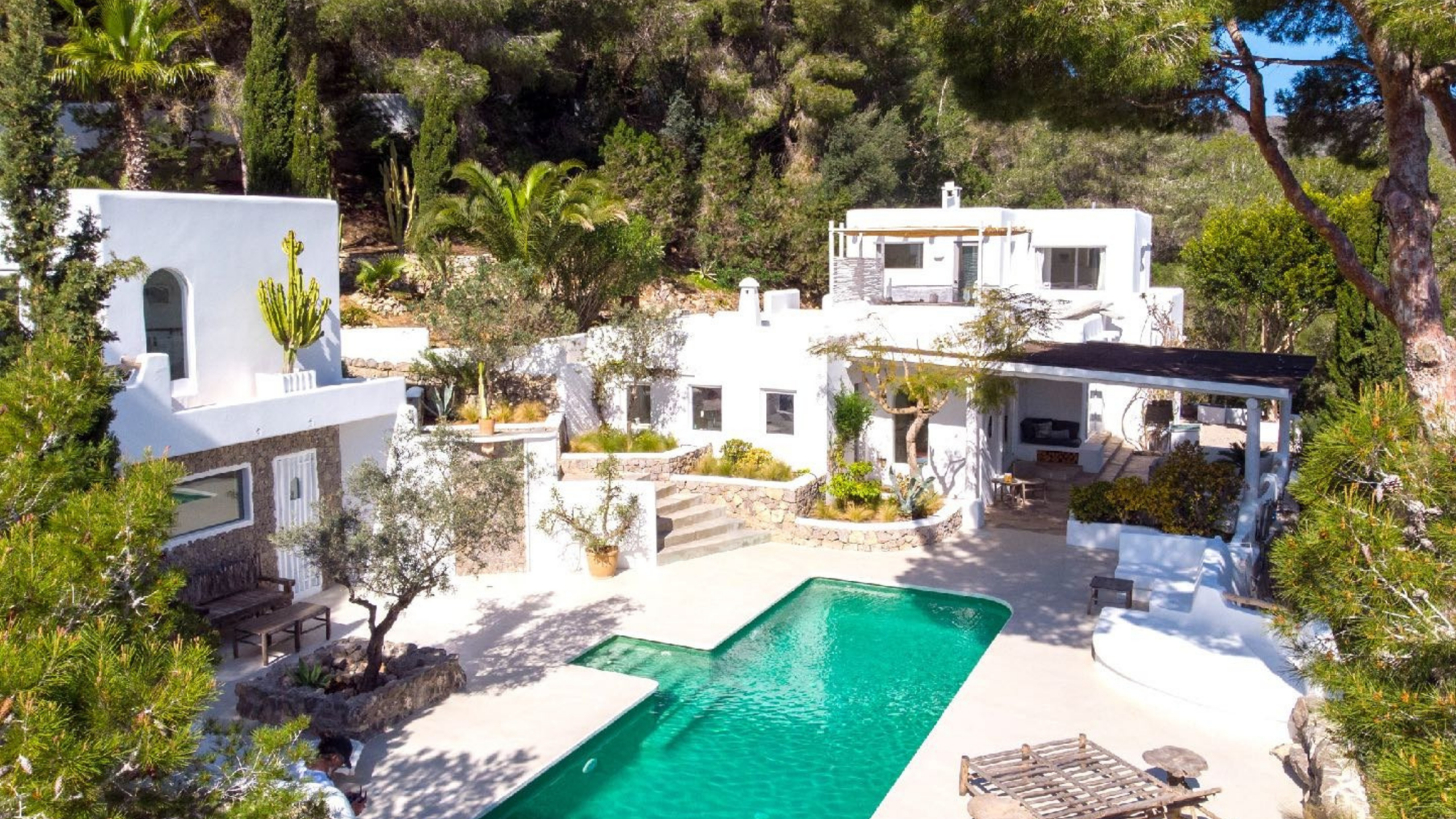 Mediterranean Elegance & Timeless Sophistication in Sa Carroca