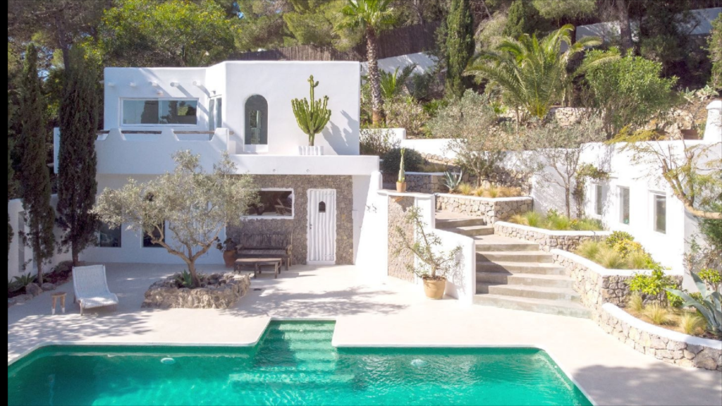 Mediterranean Elegance & Timeless Sophistication in Sa Carroca