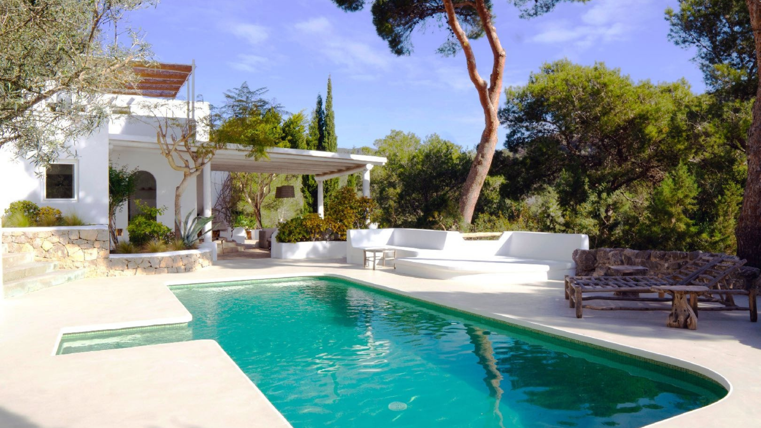 Mediterranean Elegance & Timeless Sophistication in Sa Carroca